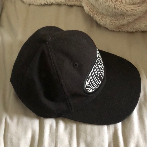 supreme hat - Picture 2 of 2